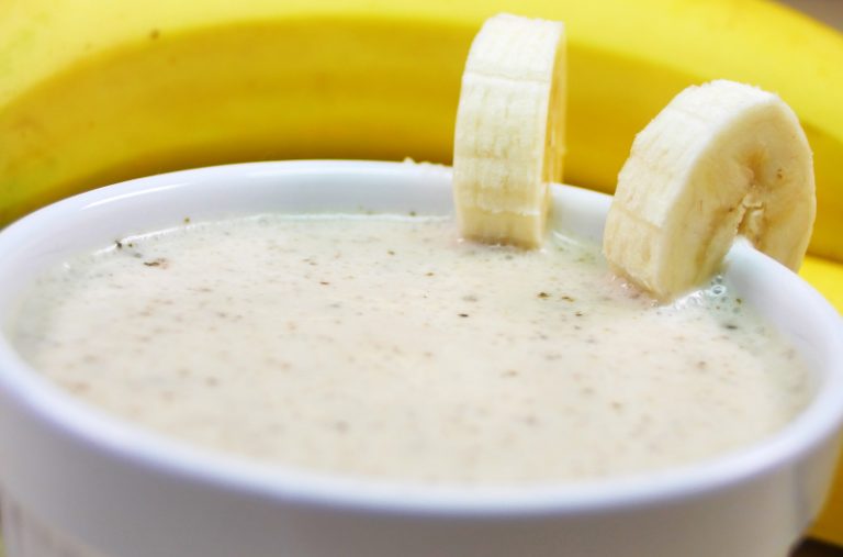 Try This Spirulina Smoothie Bowl + 3 More Spirulina Recipes