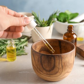 essential-oils-recipes-for-skin-featured-image